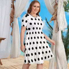 Plus Size Short-Sleeve Swing Dress With Pockets thumbnail 3