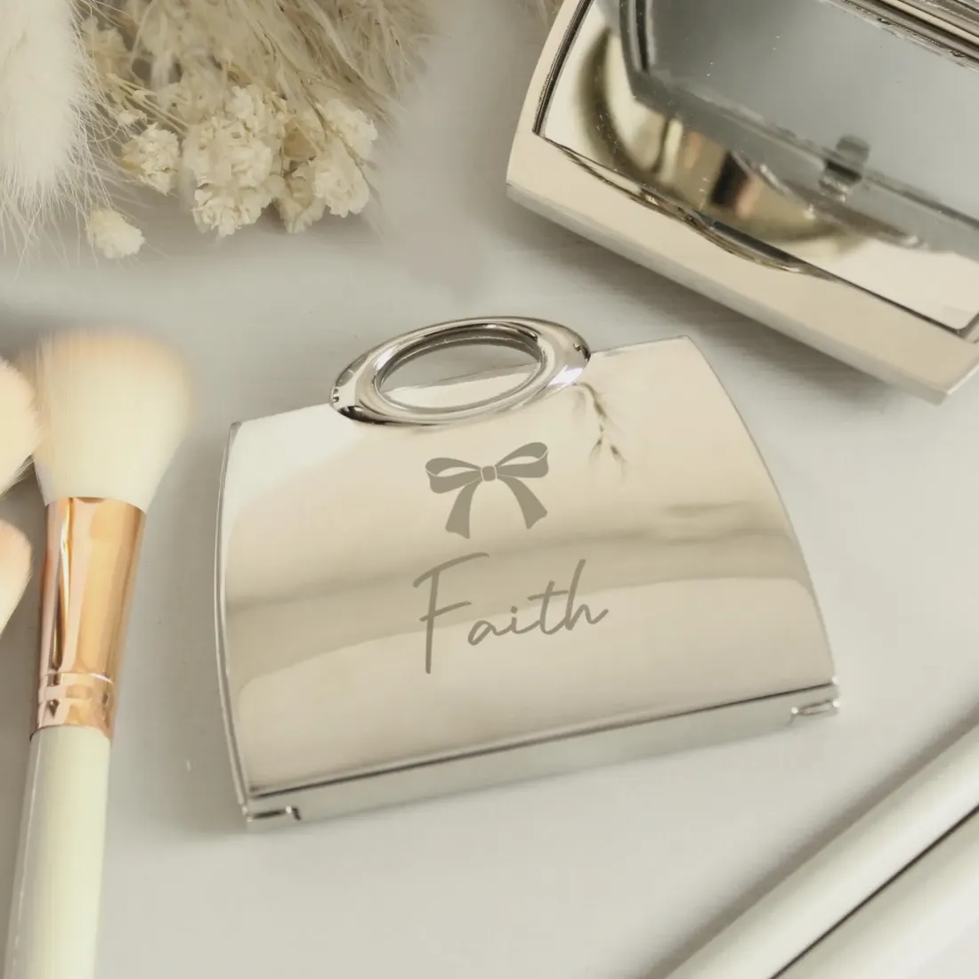 Personalised Bow Handbag Compact Mirror, Engraved Name Purse Mirror Gift for Her — photo 4