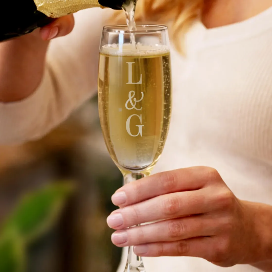 Personalized Couples Initials Champagne Flute, Engraved Wedding Toast Glass, Anniversary Gift — photo 4