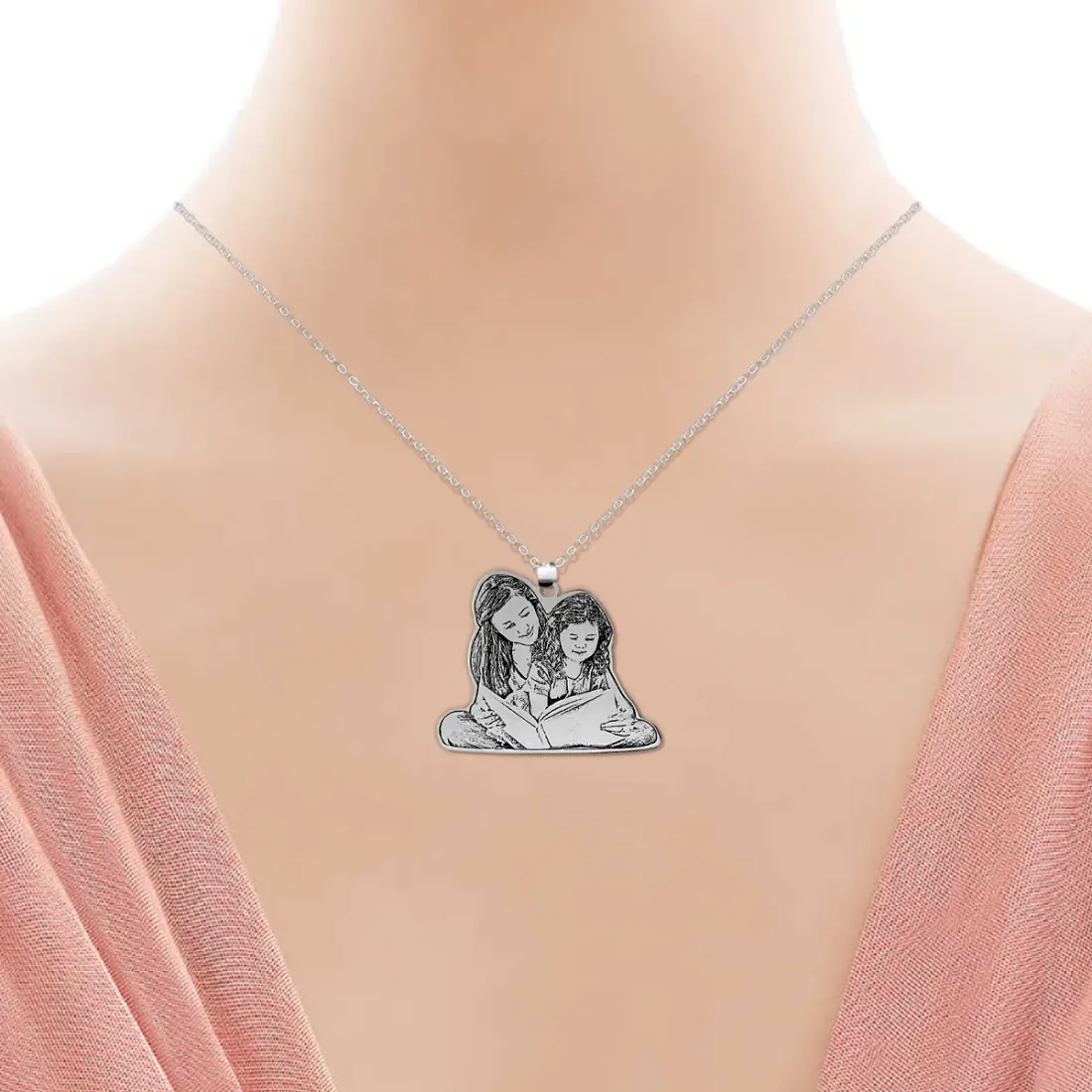 Photo Necklace for Mom, Engraved Cutout Pendant, Mother's Day Gift — photo 3