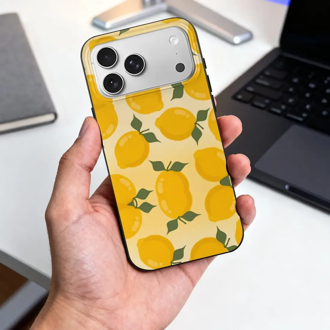 iPhone 17 Pro Max Black Case — photo 2