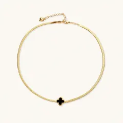 Lucky Clover Necklace: 18K Gold Gift for Her thumbnail 3