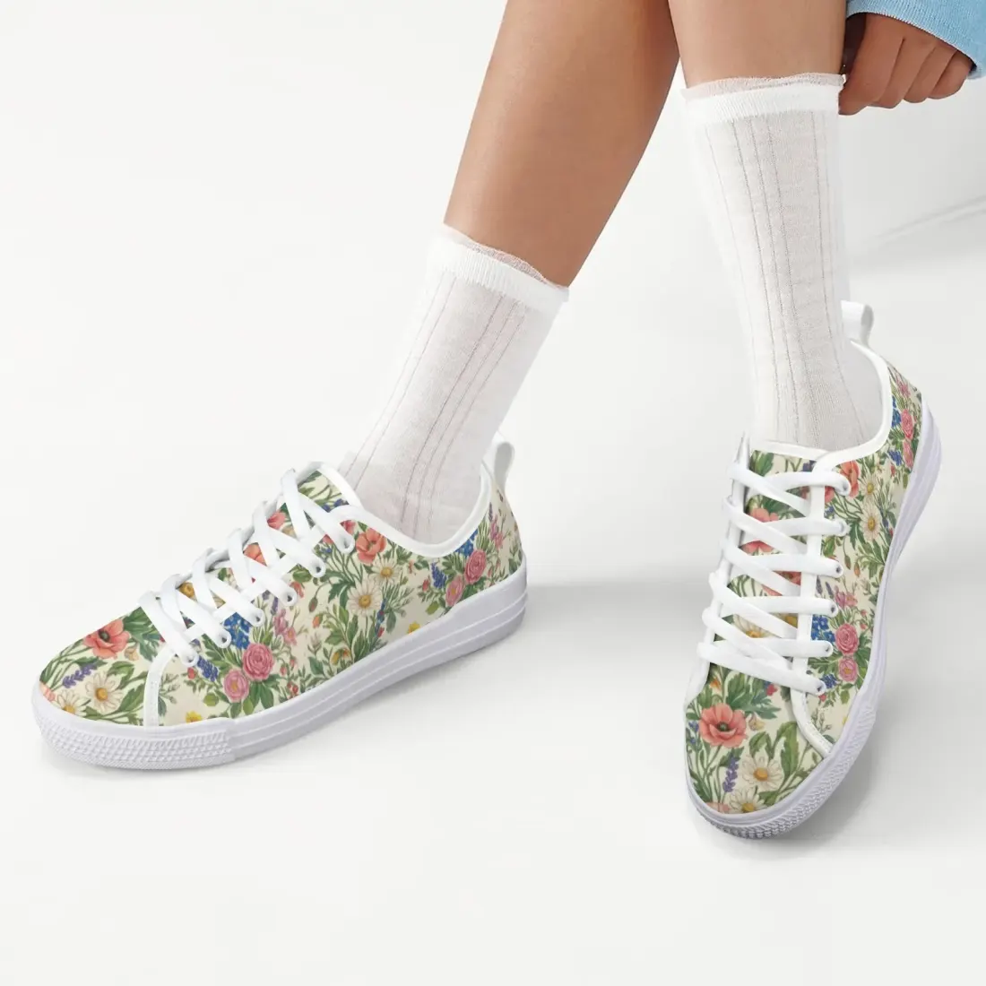 Women's Low-Top Canvas Sneakers