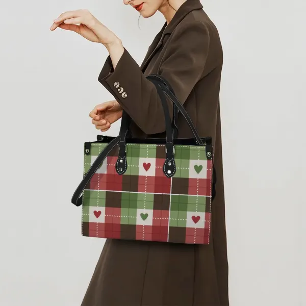 Custom Women's Handbag-Medium (Model 1747)